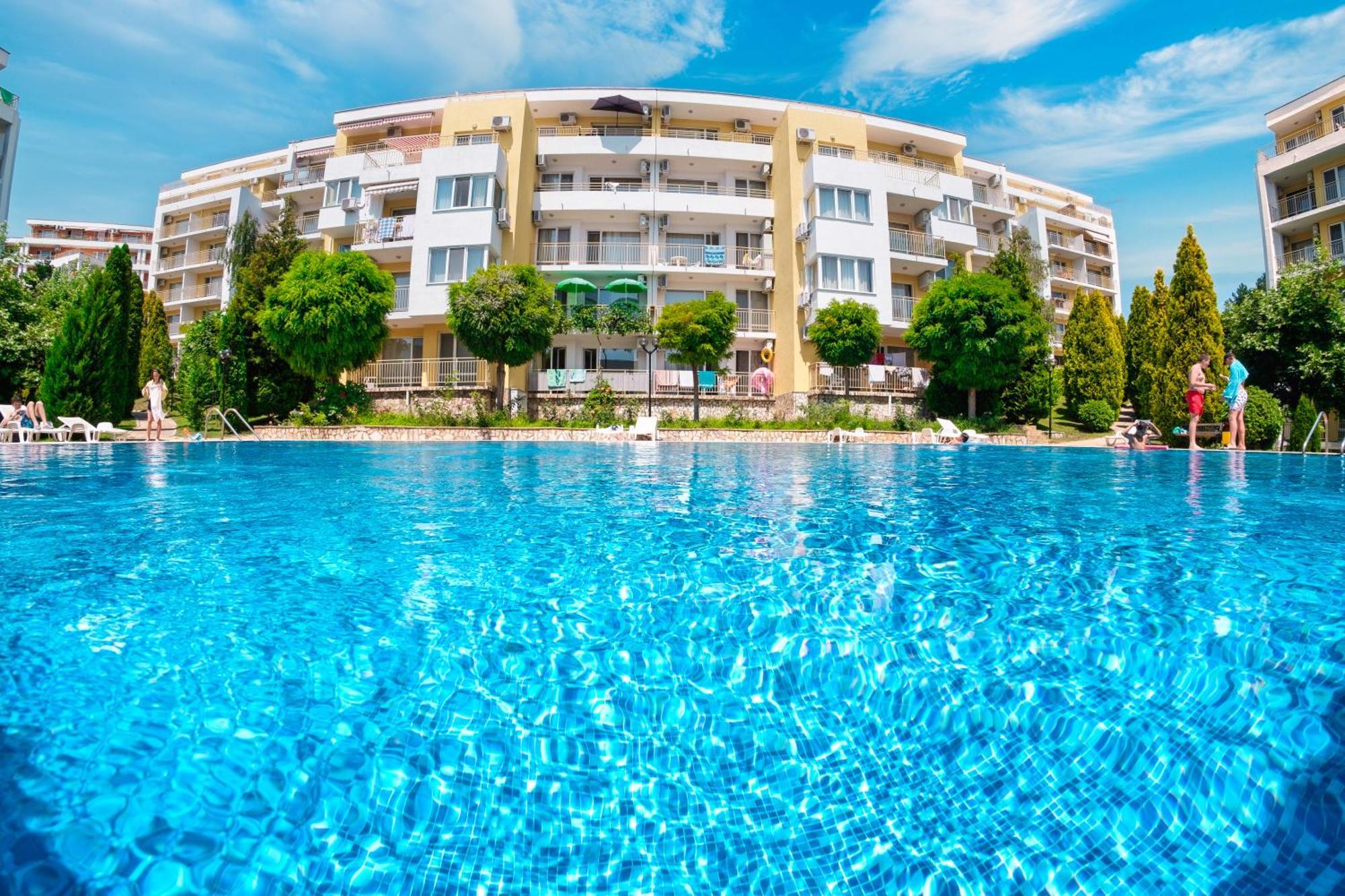Imperial And Crown Noks Grand Apartment Sweti Wlas