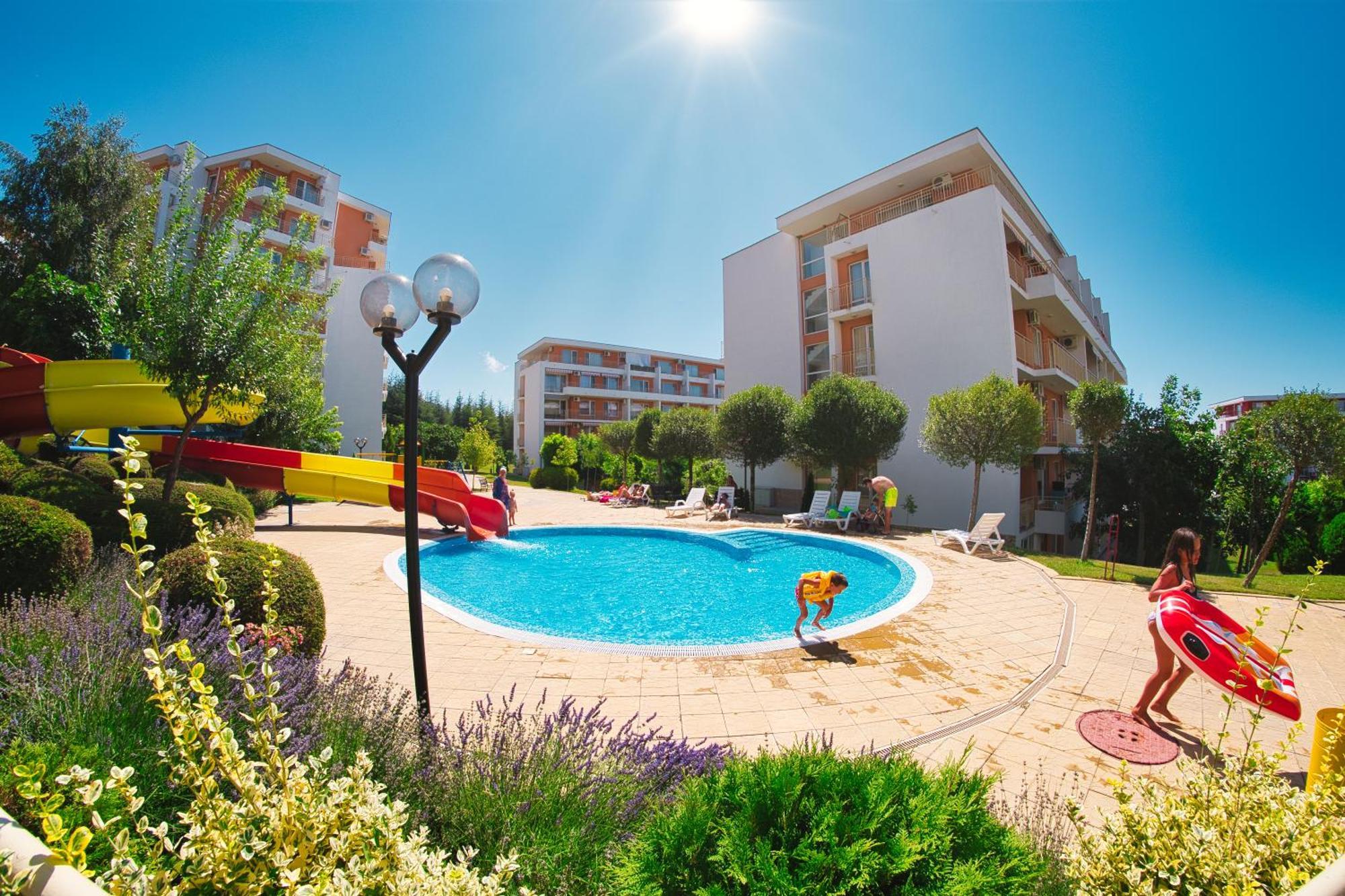 Imperial And Crown Noks Grand Apartment Sweti Wlas